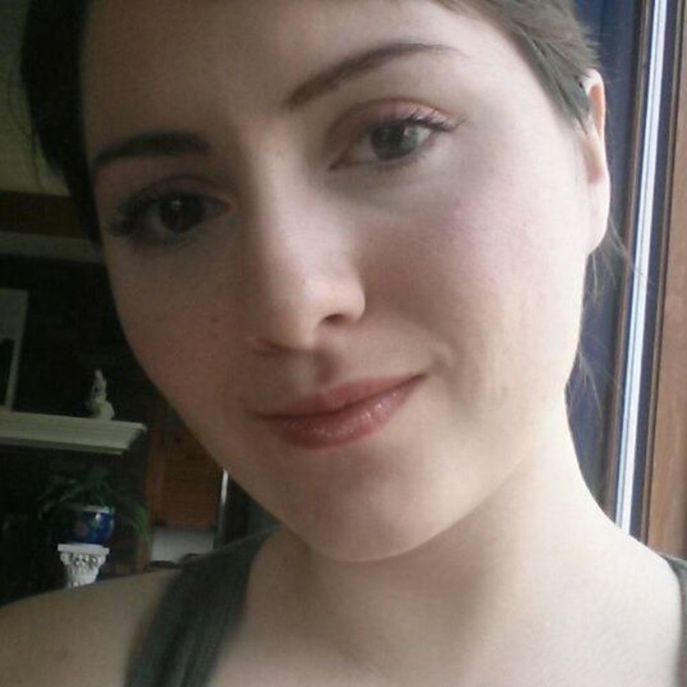 Meet your Posher, Gena